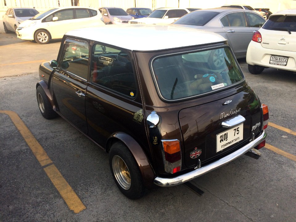 1999_Rover_Mini_Cooper_(ADO20)_1.3i_Mini_40Th._Anniversary_Limited_Edition_Hatchback_(04-01-2018)_03