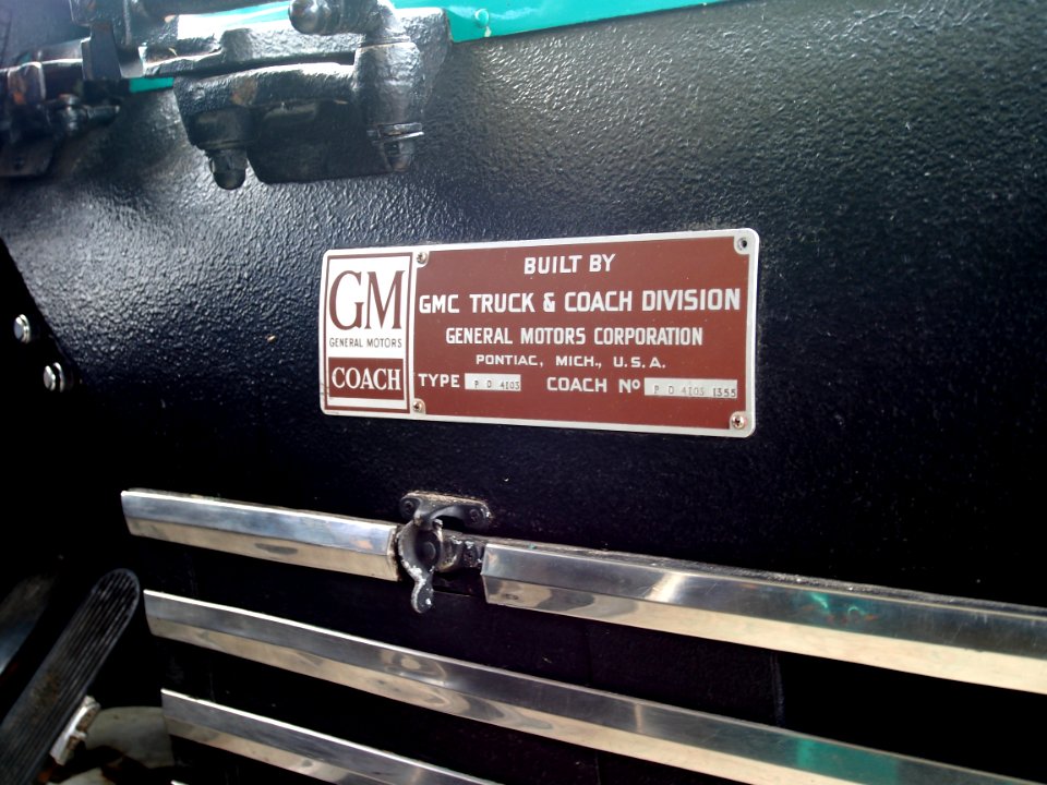 1952_GMC_Silver_Eagle_(M3_CQ,_PD4103)_coach_No_1355