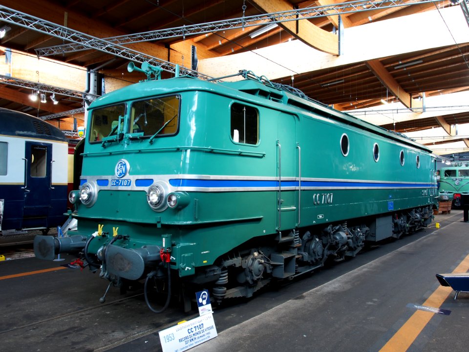 1953_Alsthom_CC7107_Cité_du_train_photo_1