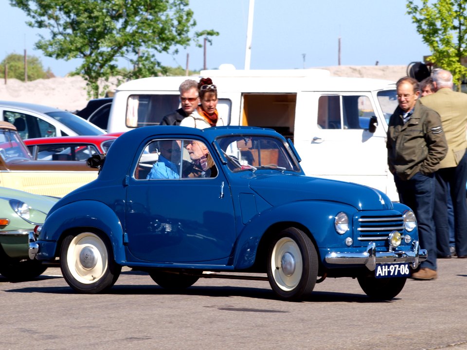 1952_Fiat_500C_Topolino_pic3