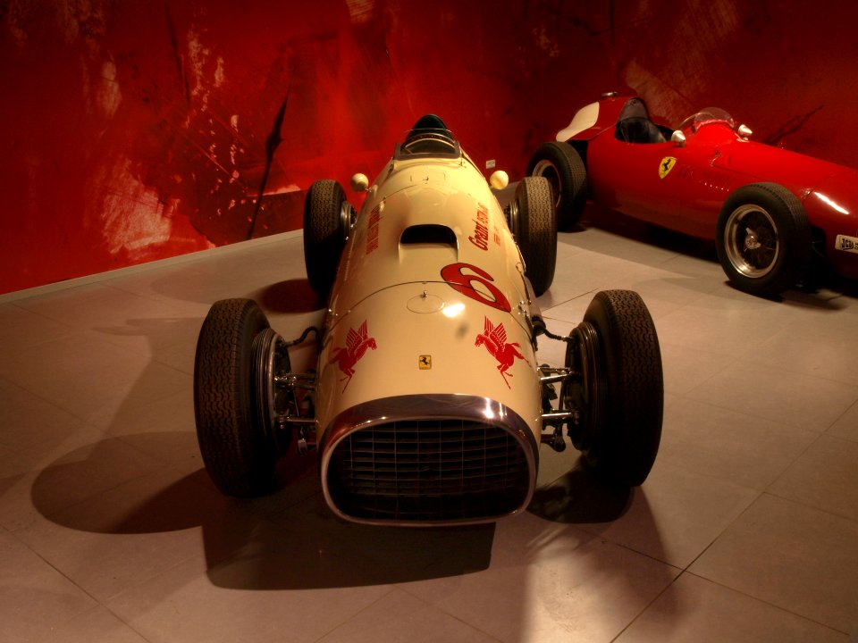 1952_Ferrari_375_Indianapolis_photo2