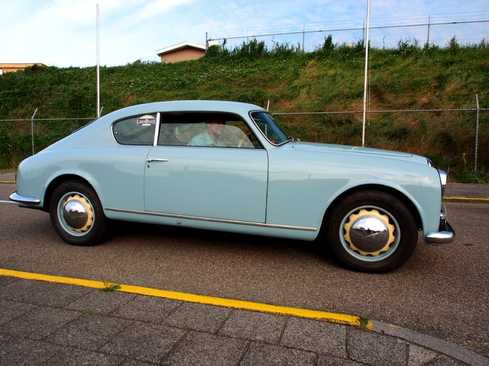 1955_LANCIA_AURELIA_B20,_licence_89-16-AU,_pic4