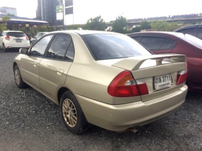 1999-2000_Mitsubishi_Lancer_(CK2)_1.8_SEi_Limited_Sedan_(2018-07-03)_03