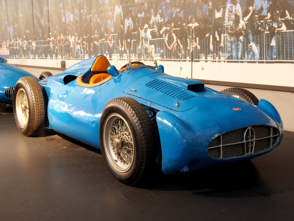 1955_Bugatti_GP_251,_8_cylinder,_230hp,_2421cm3,_260kmh,_photo_1