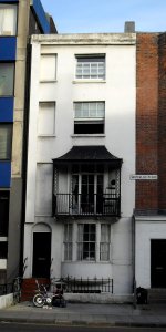 2_Waterloo_Place,_Brighton_(NHLE_Code_1381094)_(September_2010)