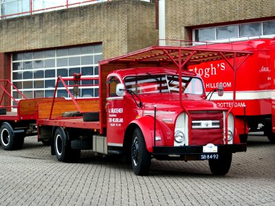 1957_DAF_A15_D_516_Torpedofront-truck,_pic1