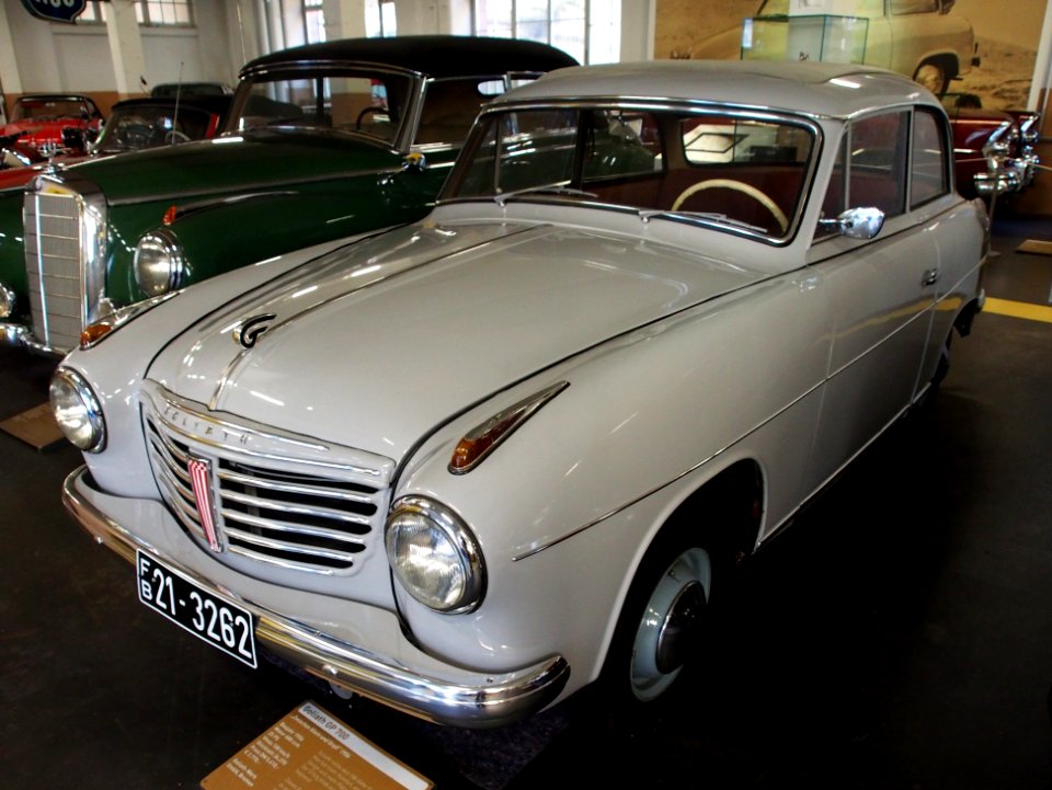 1956_Goliath_GP_700_688cc_25hp_108kmh_pic2