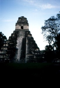 1989-Tikal-Guatemala-07