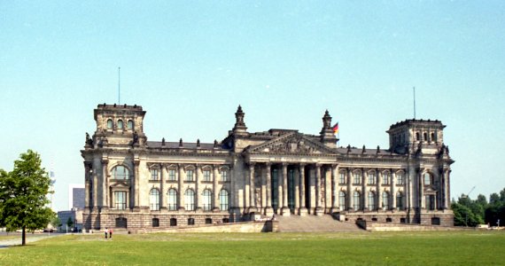 1982-05-26_Berlin_Reichstag