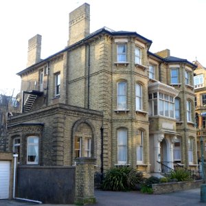 2_Third_Avenue,_Hove_(NHLE_Code_1209849)_(April_2013)