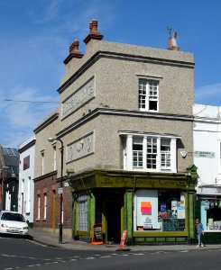 2_St_George's_Road,_Kemptown,_Brighton_(NHLE_Code_1380850)_(July_2010)