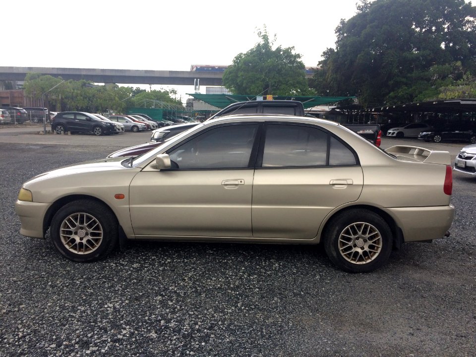 1999-2000_Mitsubishi_Lancer_(CK2)_1.8_SEi_Limited_Sedan_(2018-07-03)_07