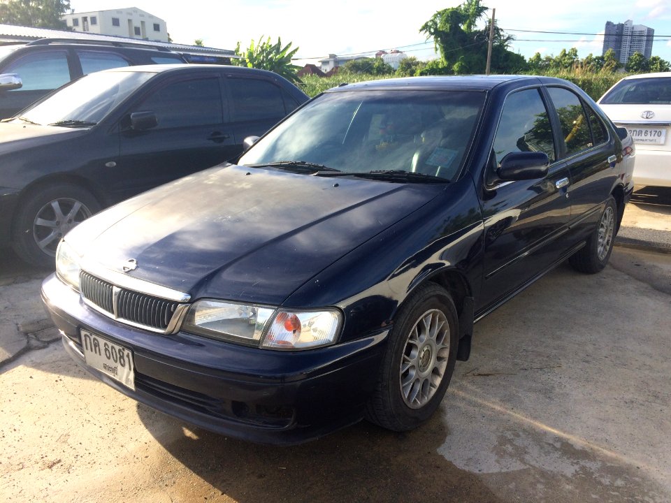 1999-2000_Nissan_Sunny_(B14)_1.6_Super_Saloon_Sedan_(08-06-2018)_02