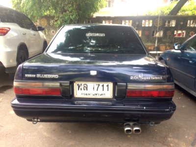 1988-1989_Nissan_Bluebird_(U12)_2.0i_Super_Select_Sedan_(27-07-2018)_04