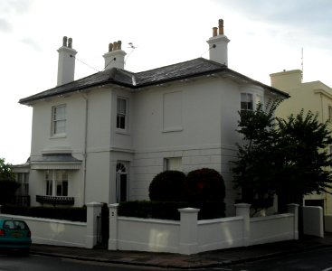 2_Powis_Villas,_Montpelier,_Brighton_(NHLE_Code_1380733)_(September_2010)