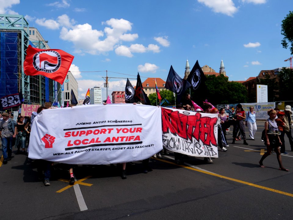 1Europafüralle_demonstration_Berlin_Antifa_block_05