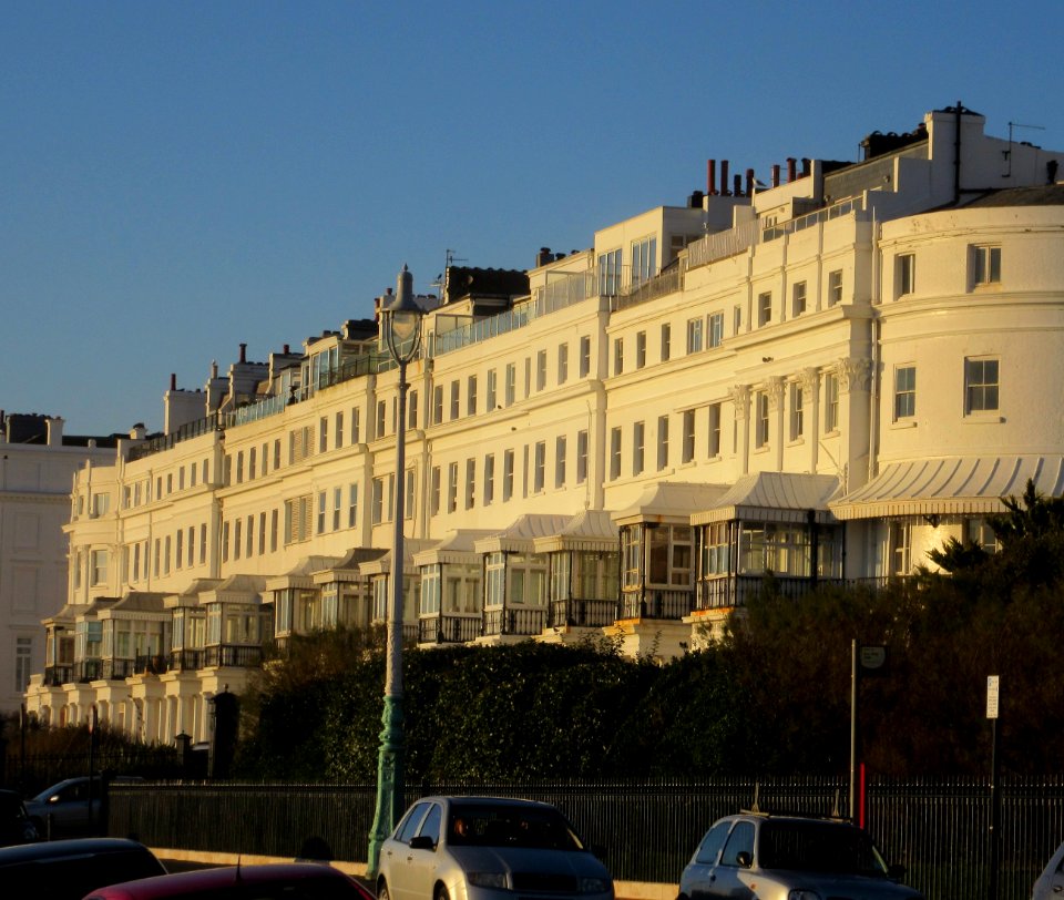 1–14_Chichester_Terrace,_Kemp_Town,_Brighton_(NHLE_Code_1380256)_(December_2016)_(3)