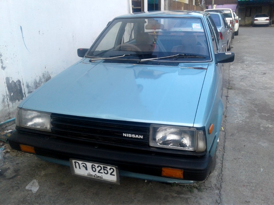 1982-1983_Nissan_Sunny_FF_(B11)_1.5_GL_Sedans_06
