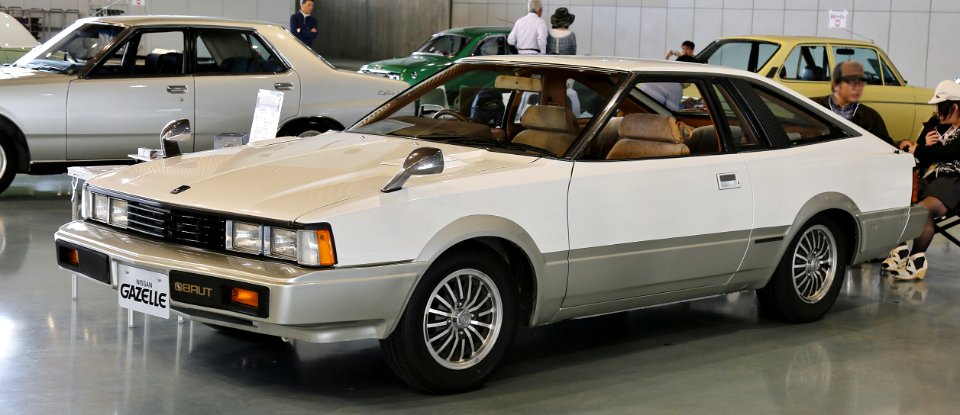 1981-1983_Nissan_Gazelle_Hatchback_XE-II_Turbo
