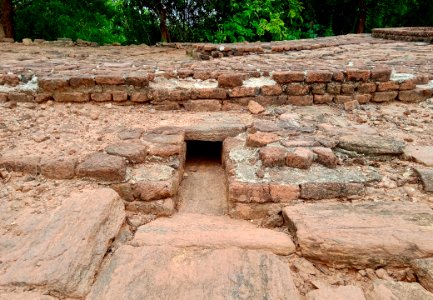 1st_century_BCE_to_3rd_century_CE_Pandavula_Metta,_Korukonda_Buddhist_site,_Kapavaram_Andhra_Pradesh_-_15