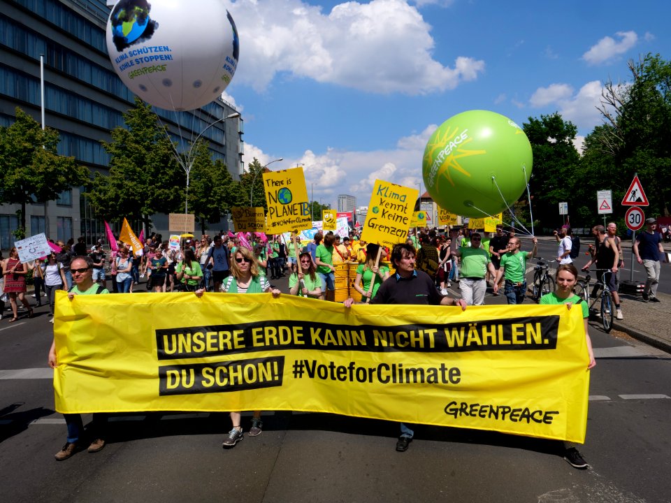 1Europafüralle_demonstration_Berlin_Greenpeace_block_03