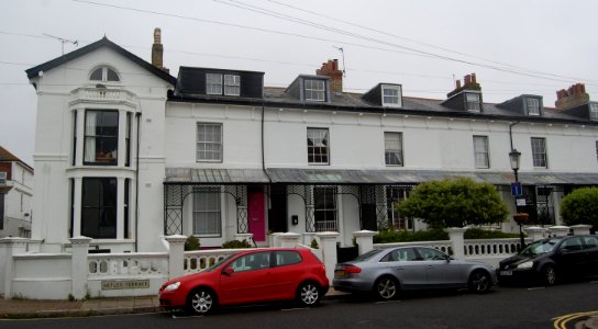 1–11_Netley_Terrace,_Netley_Road,_Southsea_(NHLE_Code_1103844)_(May_2019)_(1)