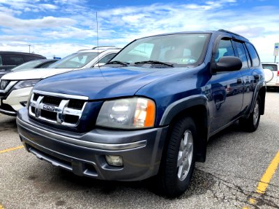 2005_Isuzu_Ascender_5-passenger_in_Adriatic_Blue,_front_left,_5-29-2021
