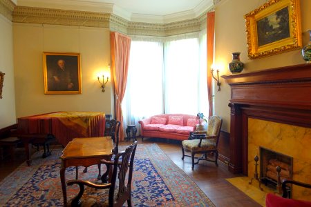 1st_parlor_-_Haas-Lilienthal_House_-_San_Francisco,_CA_-_DSC04952