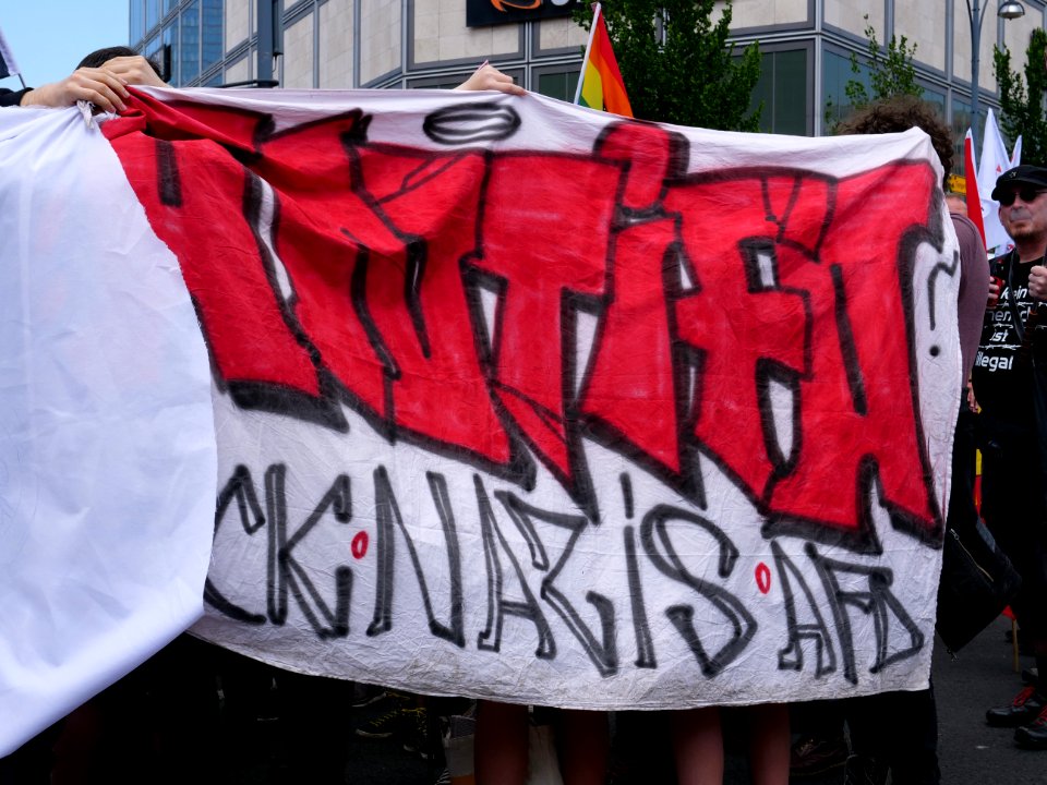 1Europafüralle_demonstration_Berlin_Antifa_block_01