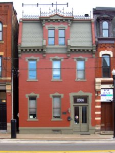 2006_East_Carson_Street,_South_Side,_Pittsburgh,_2019-09-23