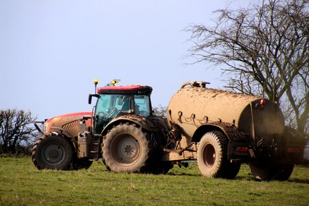 Distribute natural fertilizer agriculture
