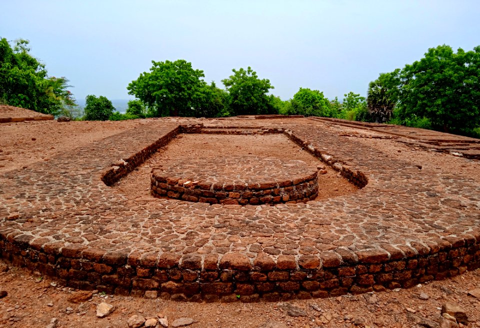 1st_century_BCE_to_3rd_century_CE_Pandavula_Metta,_Korukonda_Buddhist_site,_Kapavaram_Andhra_Pradesh_-_21