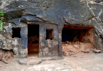 1st_century_BCE_to_3rd_century_CE_Pandavula_Metta,_Korukonda_Buddhist_site,_Kapavaram_Andhra_Pradesh_-_3