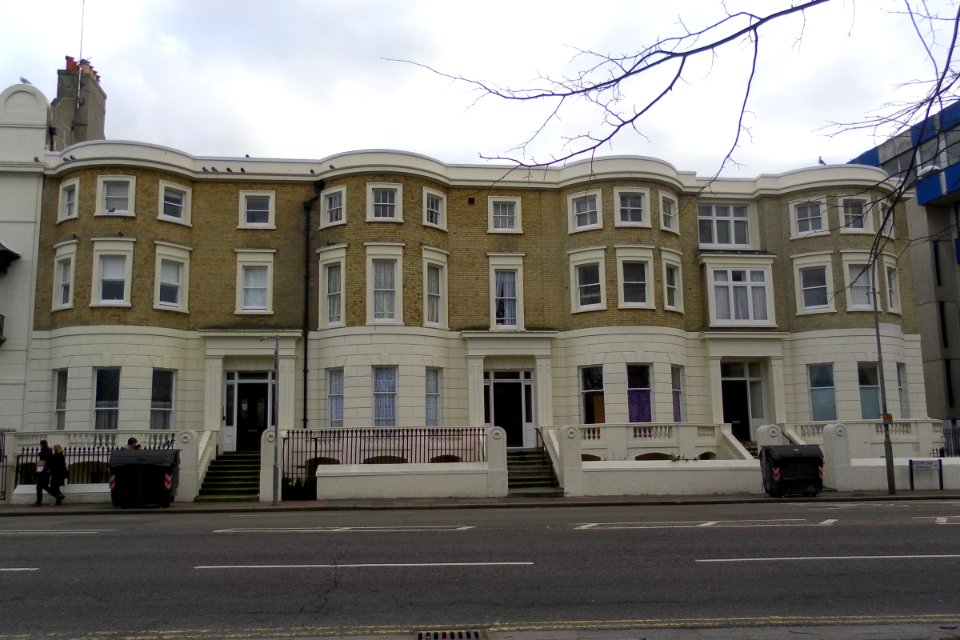 1–3_Richmond_Terrace,_Brighton_(NHLE_Code_1380819)_(January_2012)_(1)