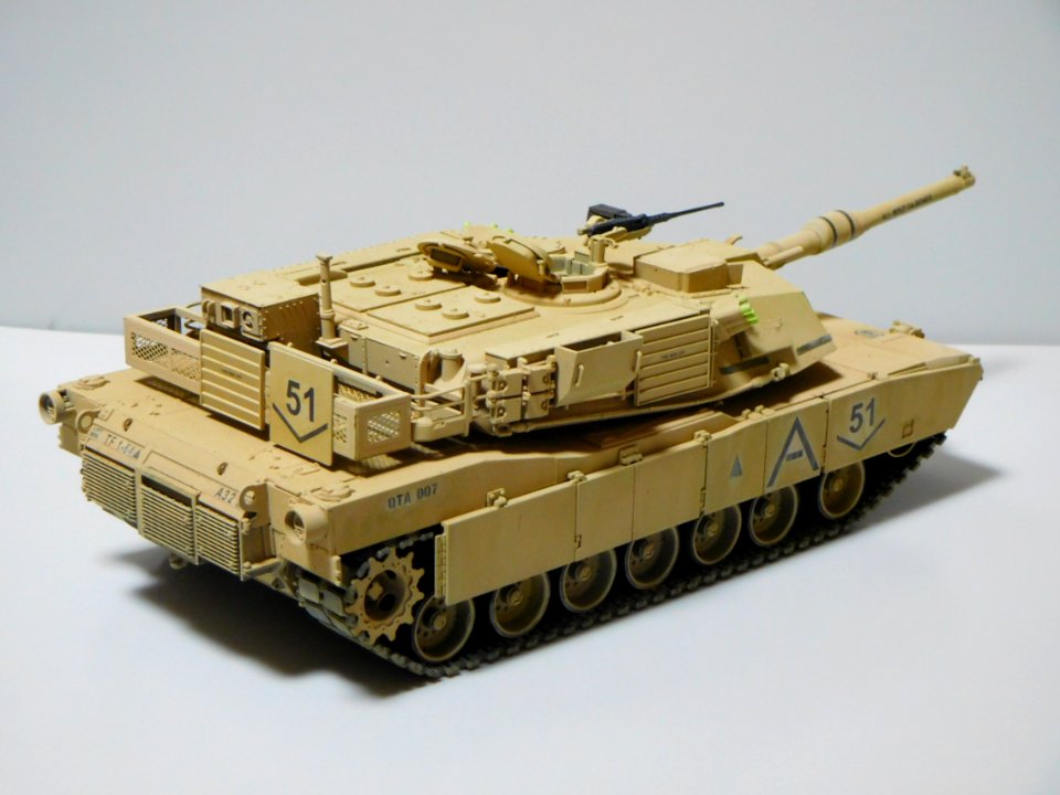 1to35_scalemodel_of_M1A1_AIM_Iraq_2003_006
