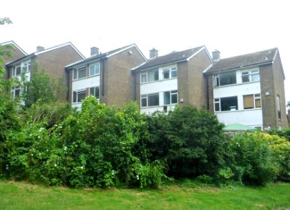 1–10_Furzedene,_Furze_Hill,_Hove_(July_2014)