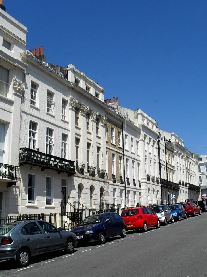 1–11_Portland_Place,_Brighton_(NHLE_Code_1380722)_(June_2010)
