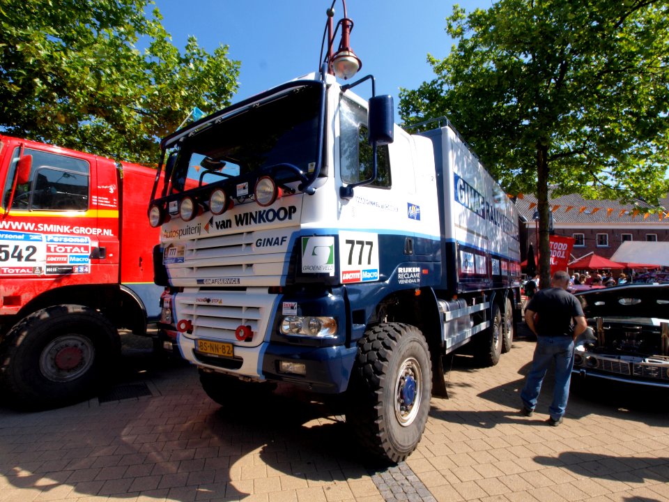 2006_GINAF_X_3331_at_the_SPECIAAL_Auto_Evenement_Nijkerk_2011,_pic1
