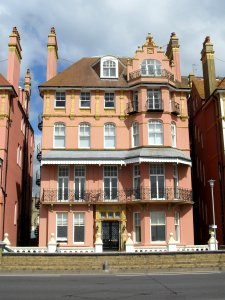 2_King's_Gardens,_Hove_(NHLE_Code_1205945)_(August_2010)