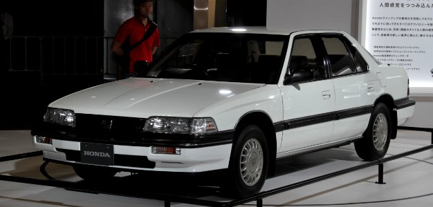 1st_generation_Honda_Legend