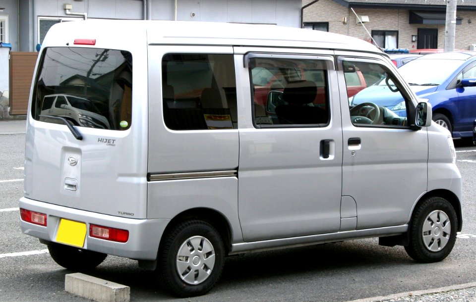 2007_Daihatsu_Hijet_Cargo_Cruise_Turbo_rear
