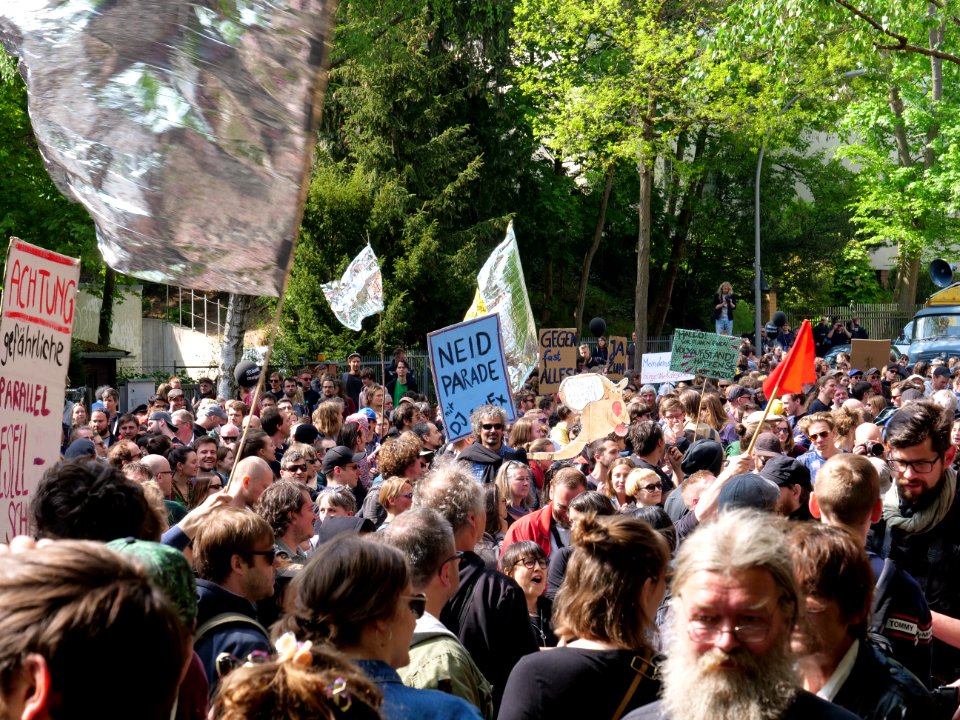 1st_may_demonstration_Grunewald_2019_10