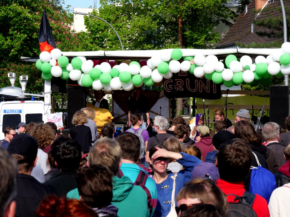 1st_may_demonstration_Grunewald_2019_at_Johannaplatz_02