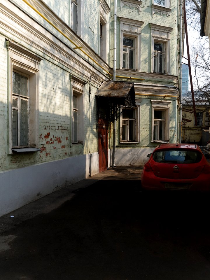 1st_Kolobovsky_27K2_Apr_2011_02