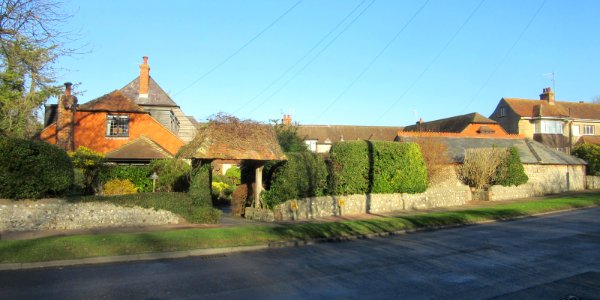 1–6_Meadow_Vale,_Ovingdean_Road,_Ovingdean_(December_2016)_(1)