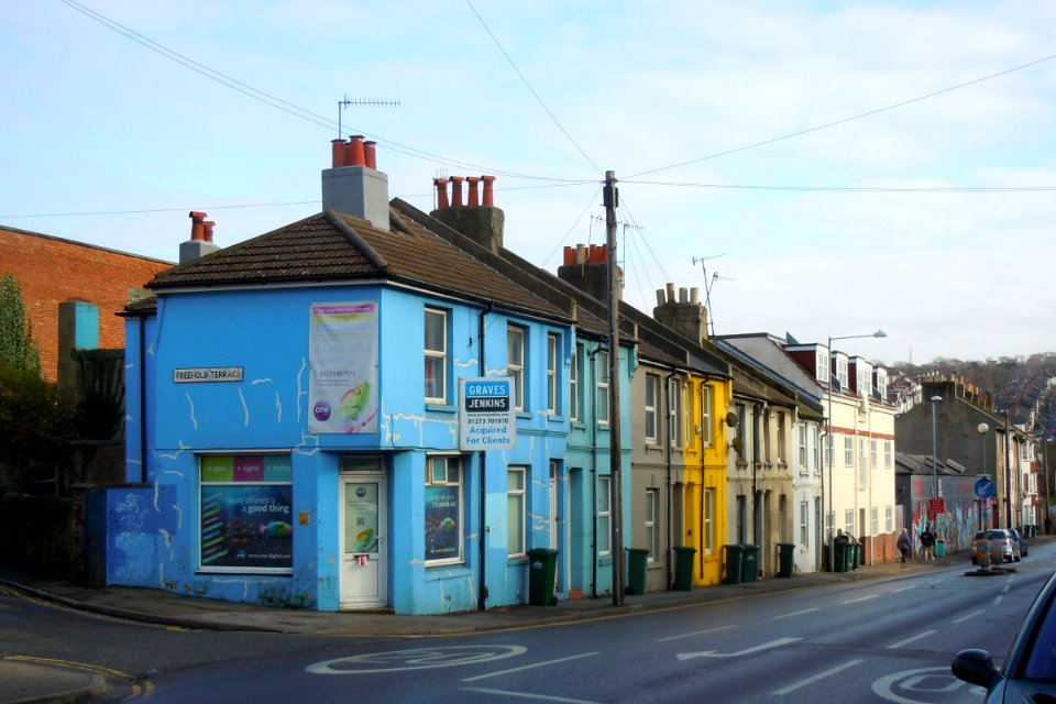 1–52_Hollingdean_Road,_Brighton_(January_2015)