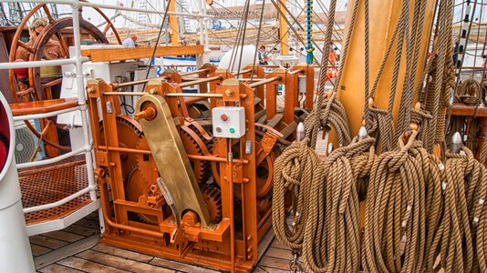 Tros boat port