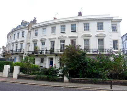 1–3_Montpelier_Crescent,_Brighton_(NHLE_Code_1380360)_(July_2014)