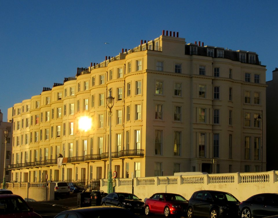 1–8_Percival_Terrace,_Kemp_Town,_Brighton_(NHLE_Code_1380719)_(December_2016)_(2)