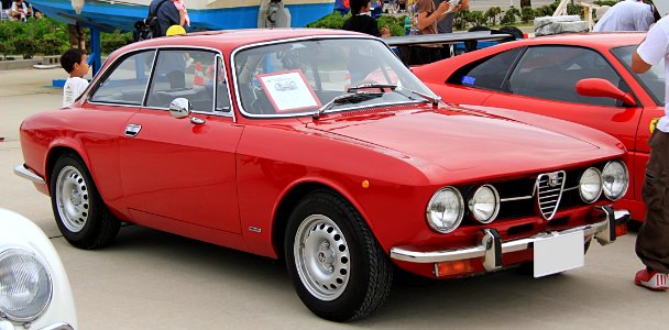 1971_Alfa_Romeo_1750_GTV